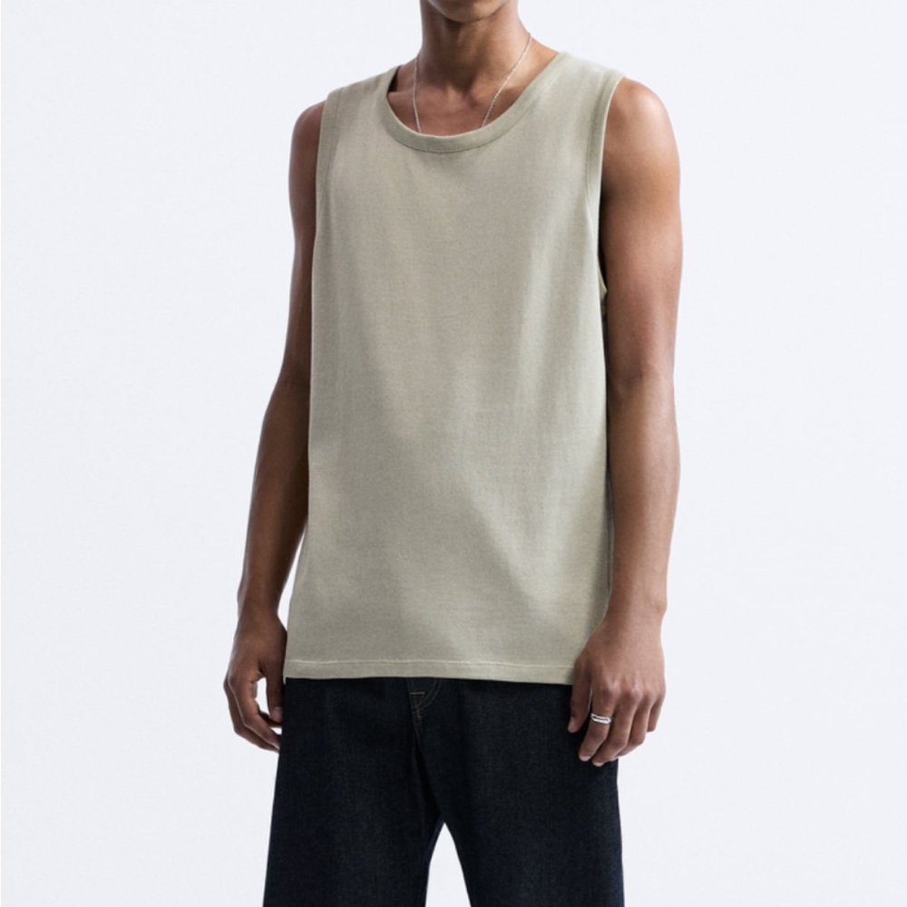 Zara Full cut sleeveless shirt with round neckline Men